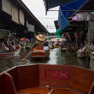 0002__7D_5204_Floating_Market